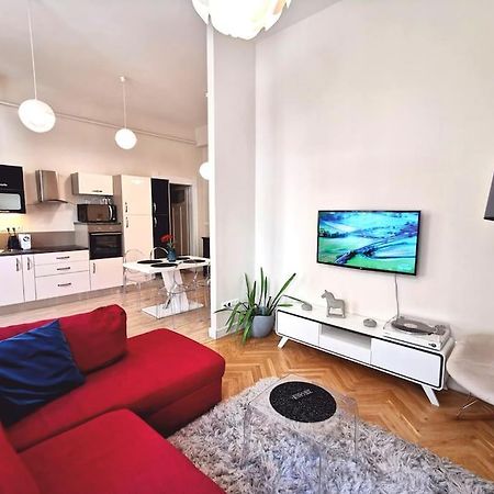 Luxury Apartment Near Astoria With Ac Boedapest Buitenkant foto