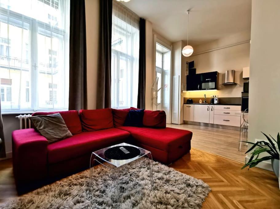 Luxury Apartment Near Astoria With Ac Boedapest Buitenkant foto