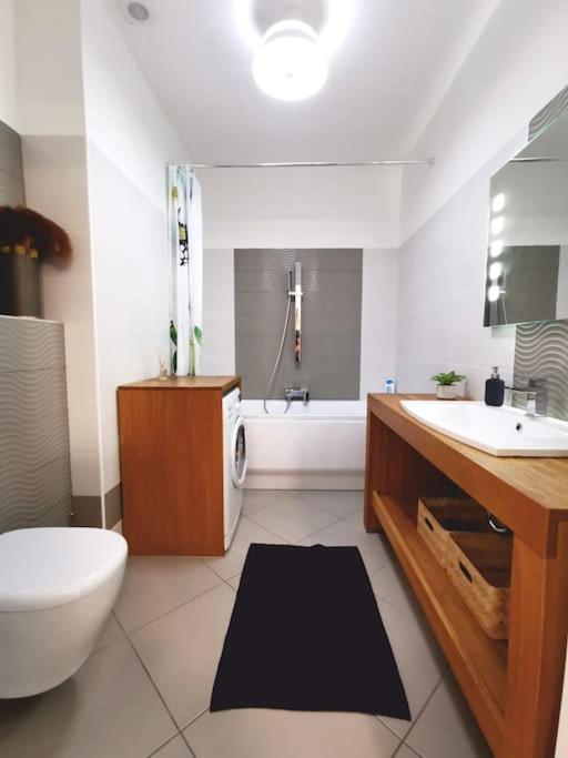 Luxury Apartment Near Astoria With Ac Boedapest Buitenkant foto